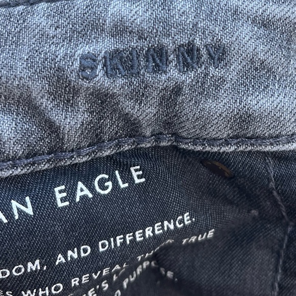 American Eagle 32x30 Skinny Airflex + Plus Grey Distressed Ripped Jeans - Picture 3 of 3